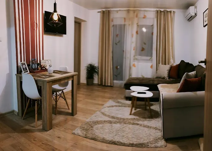 Gh Moonlight Affittacamere 4*